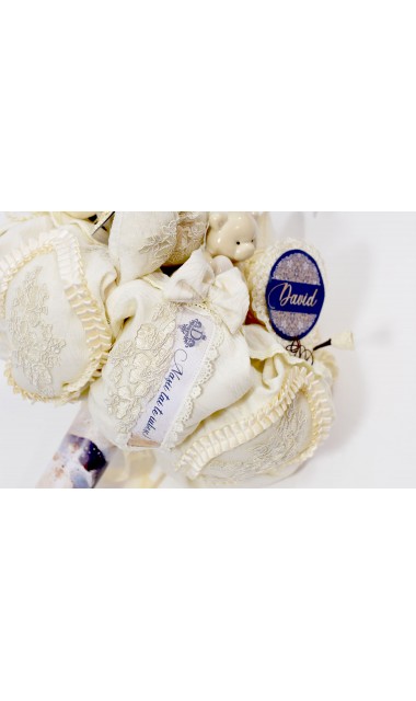 Lumanare de botez cu  ursuleti, dantela ivory, accente gold si bleumarin 11